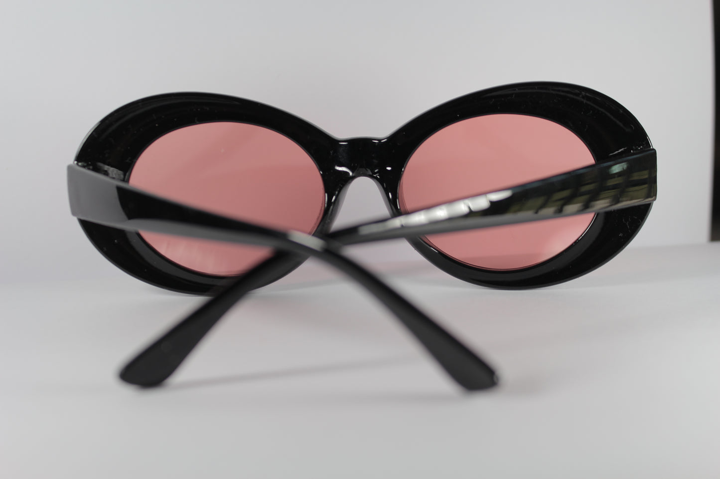 Pinky Black 40's