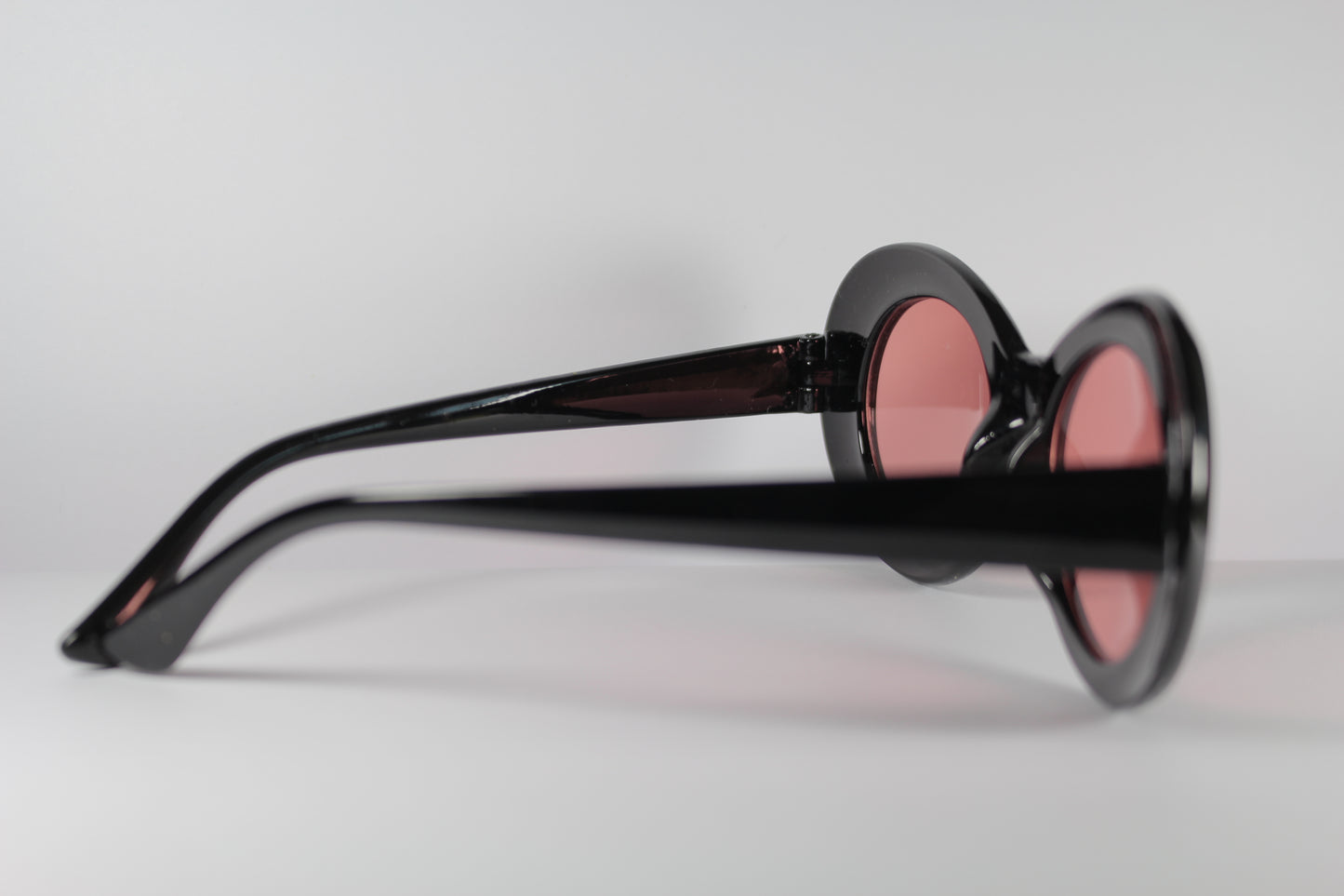 Pinky Black 40's