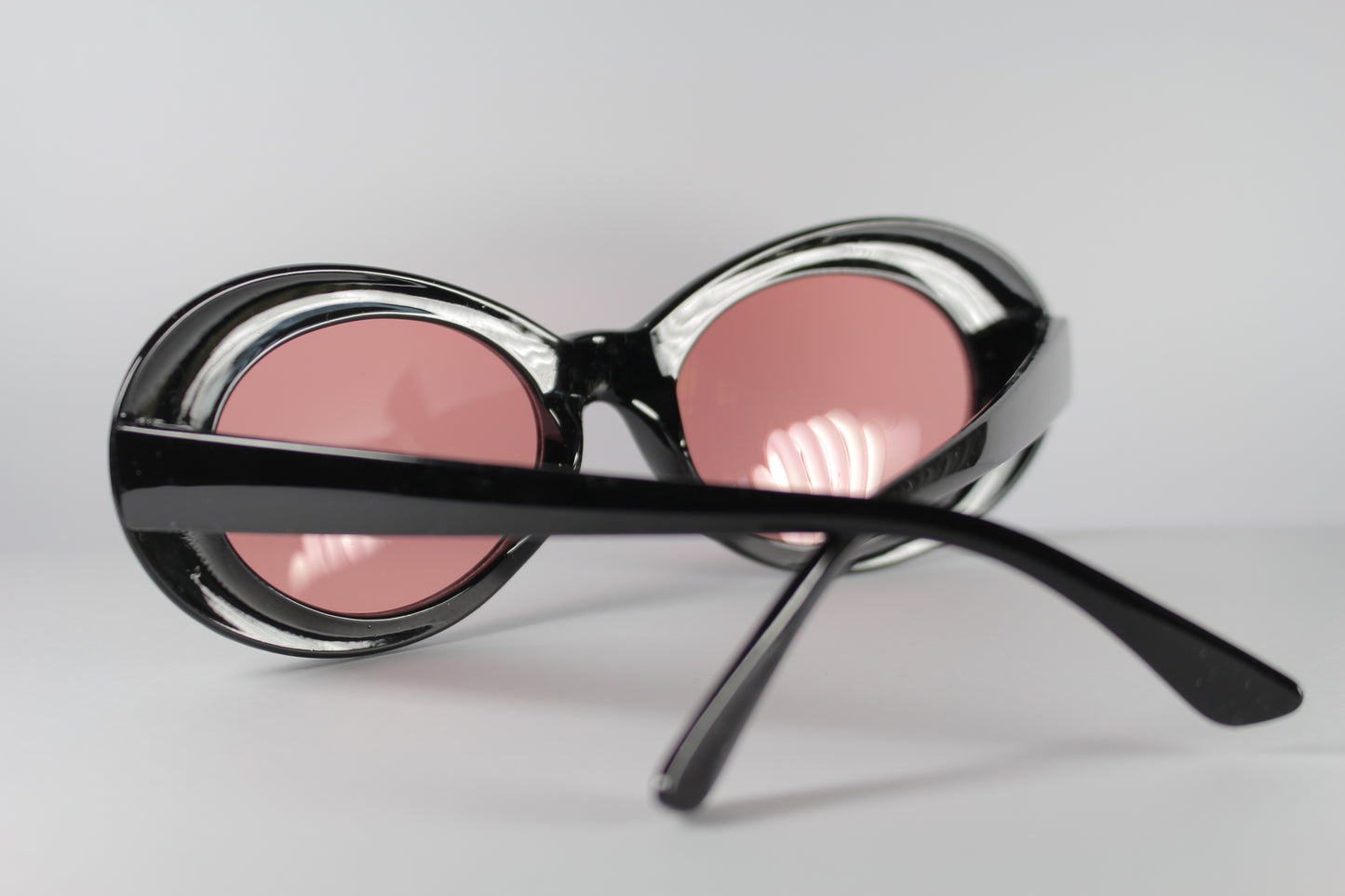 Pinky Black 40's
