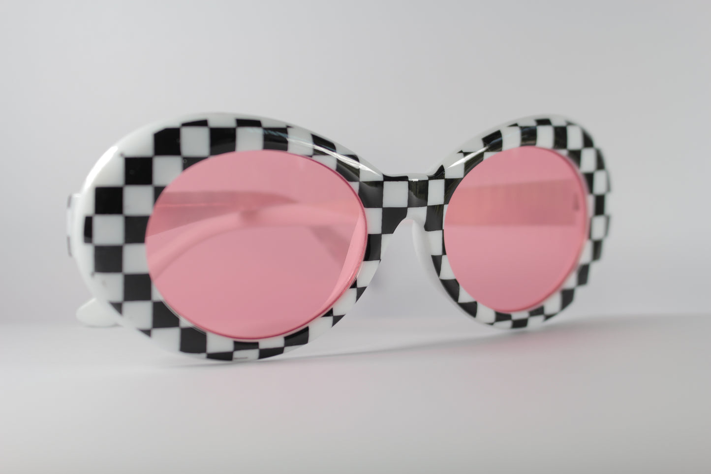 Pinky Chess 40s