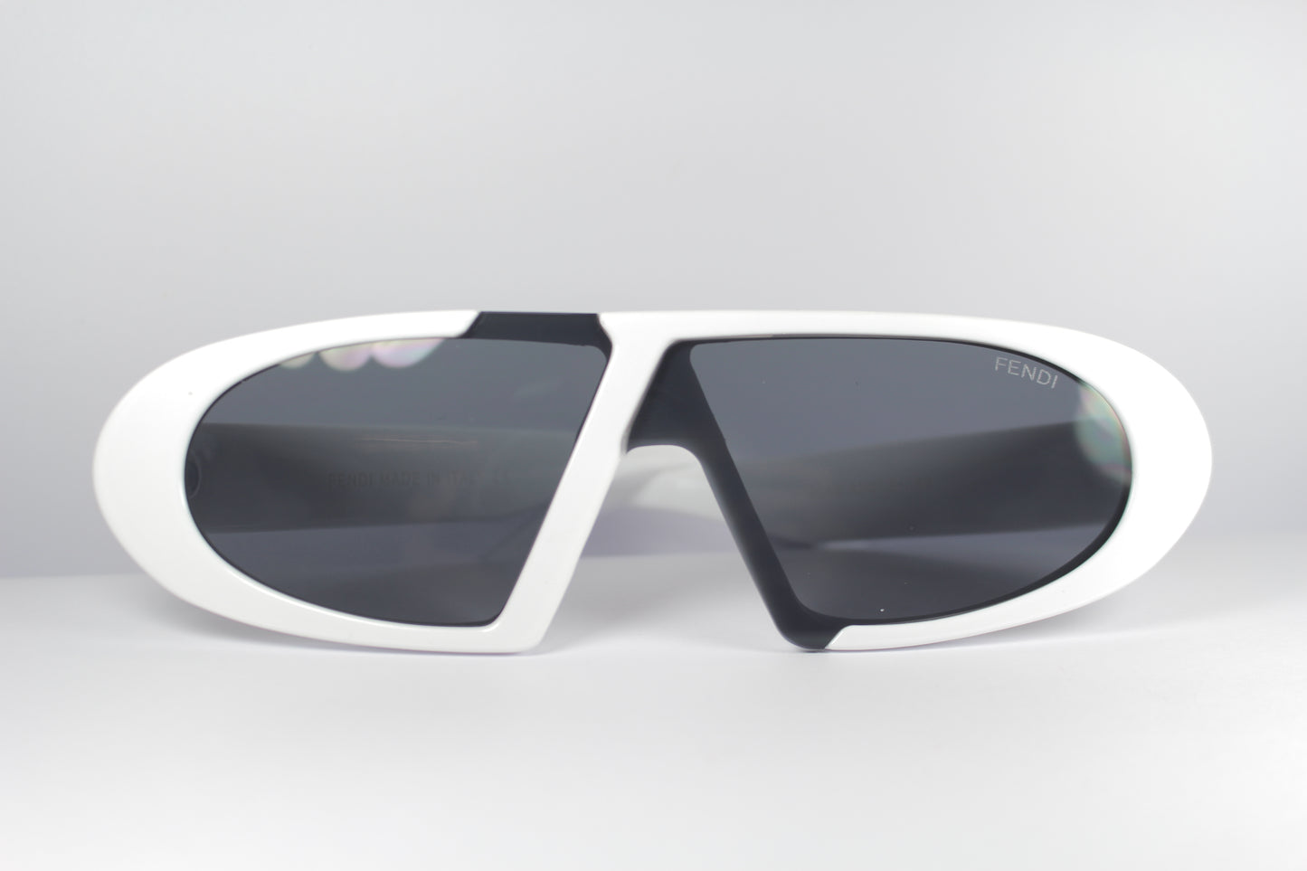 White Oval ZigZag