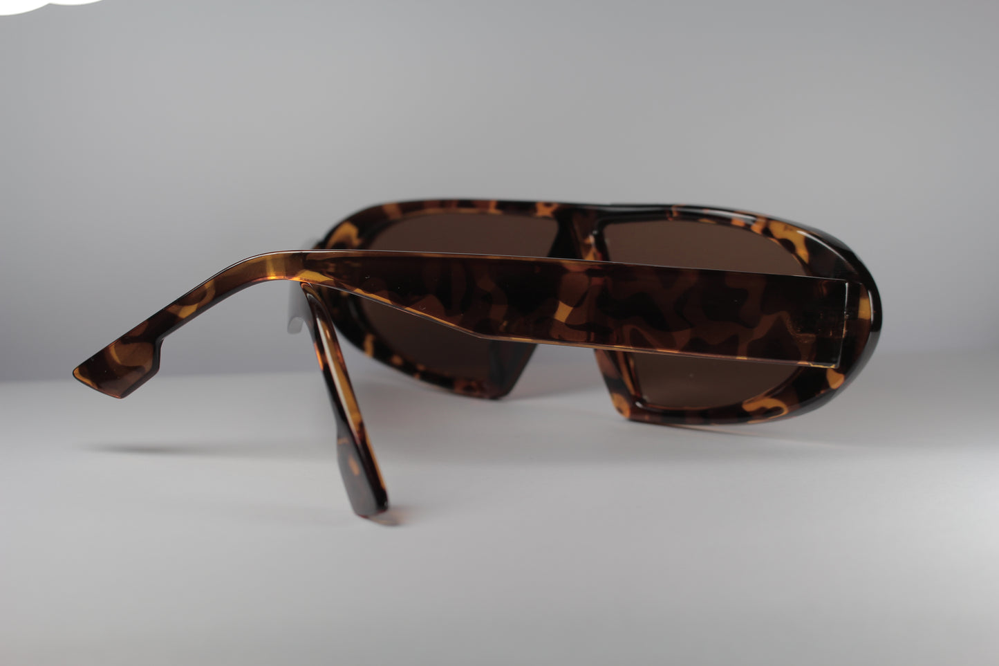 Brown Oval ZigZag