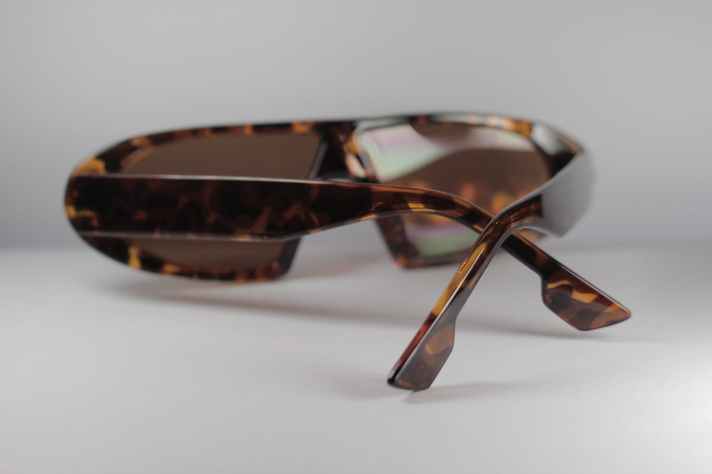 Brown Oval ZigZag